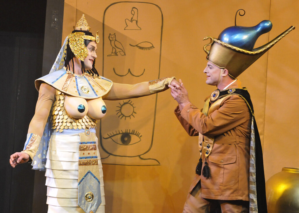 Lyric Theatre's The Mystery of Irma Vep Monte Riegel Wheeler and Jeffrey Meek in THE MYSTERY OF IRMA VEP. Photo by Wendy Mutz.